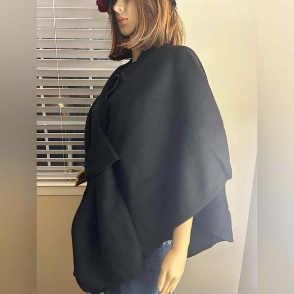 Luxury Wool Feel Loop Cape by The Magic Scarf Co - Picture 3 of 5